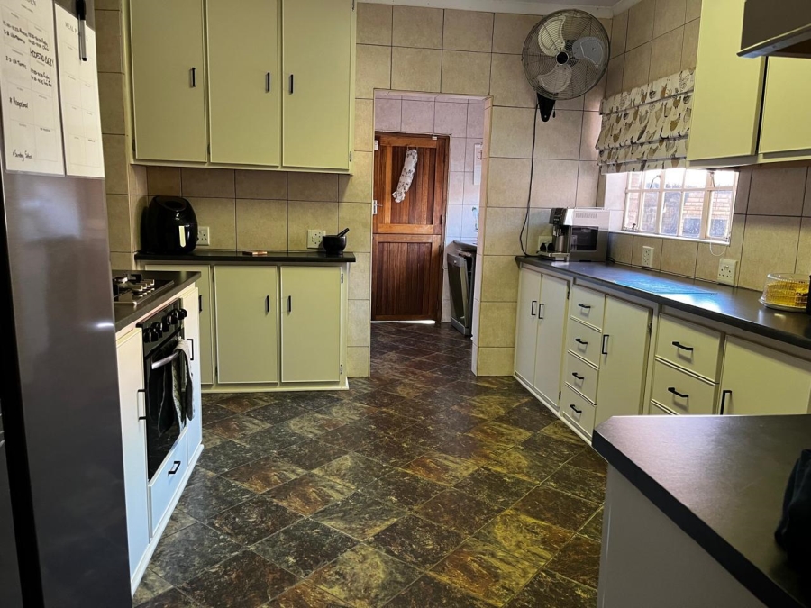 4 Bedroom Property for Sale in Bloemhof North West